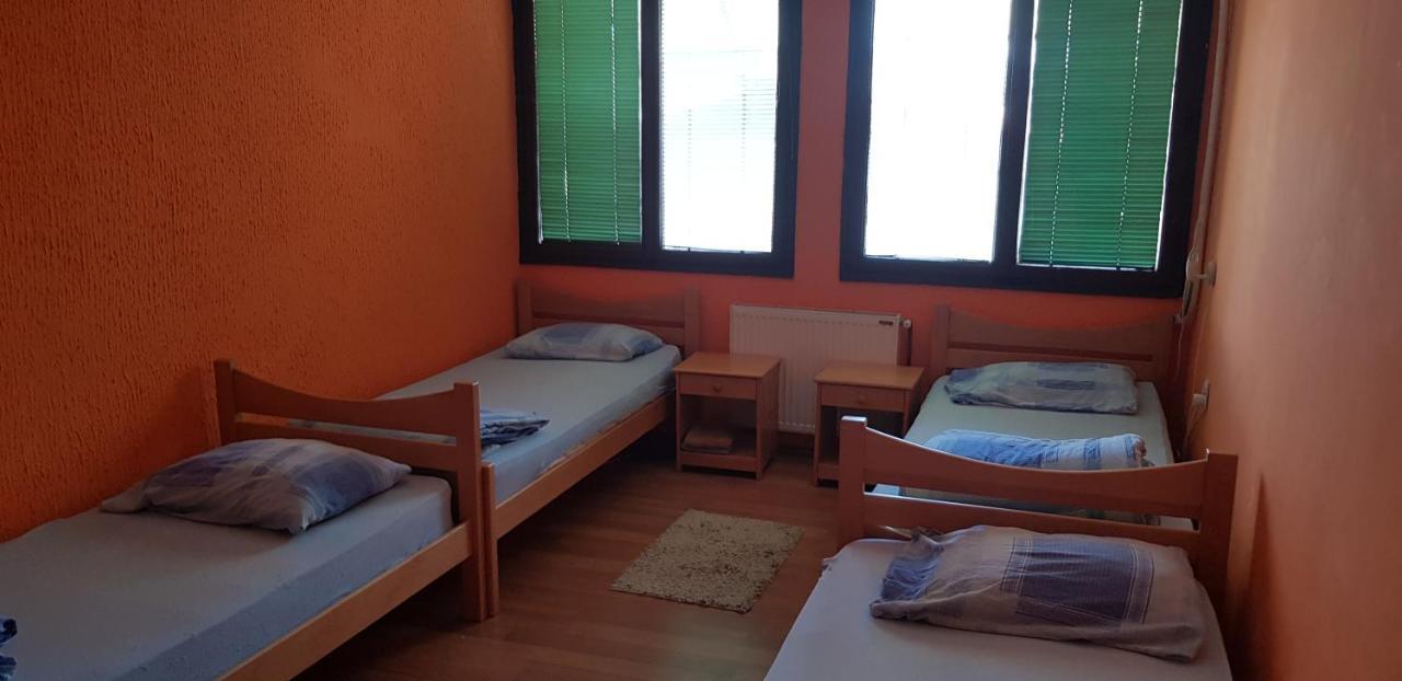 Hostel Av Palanka Экстерьер фото